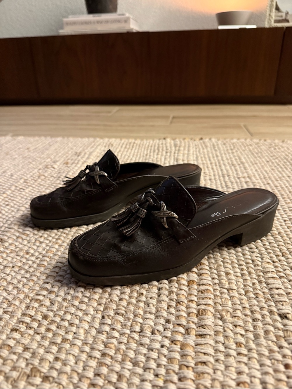 Vintage Y2K Unisa Dark Brown Woven Leather Tassel Loafer Mules - Size 5.5